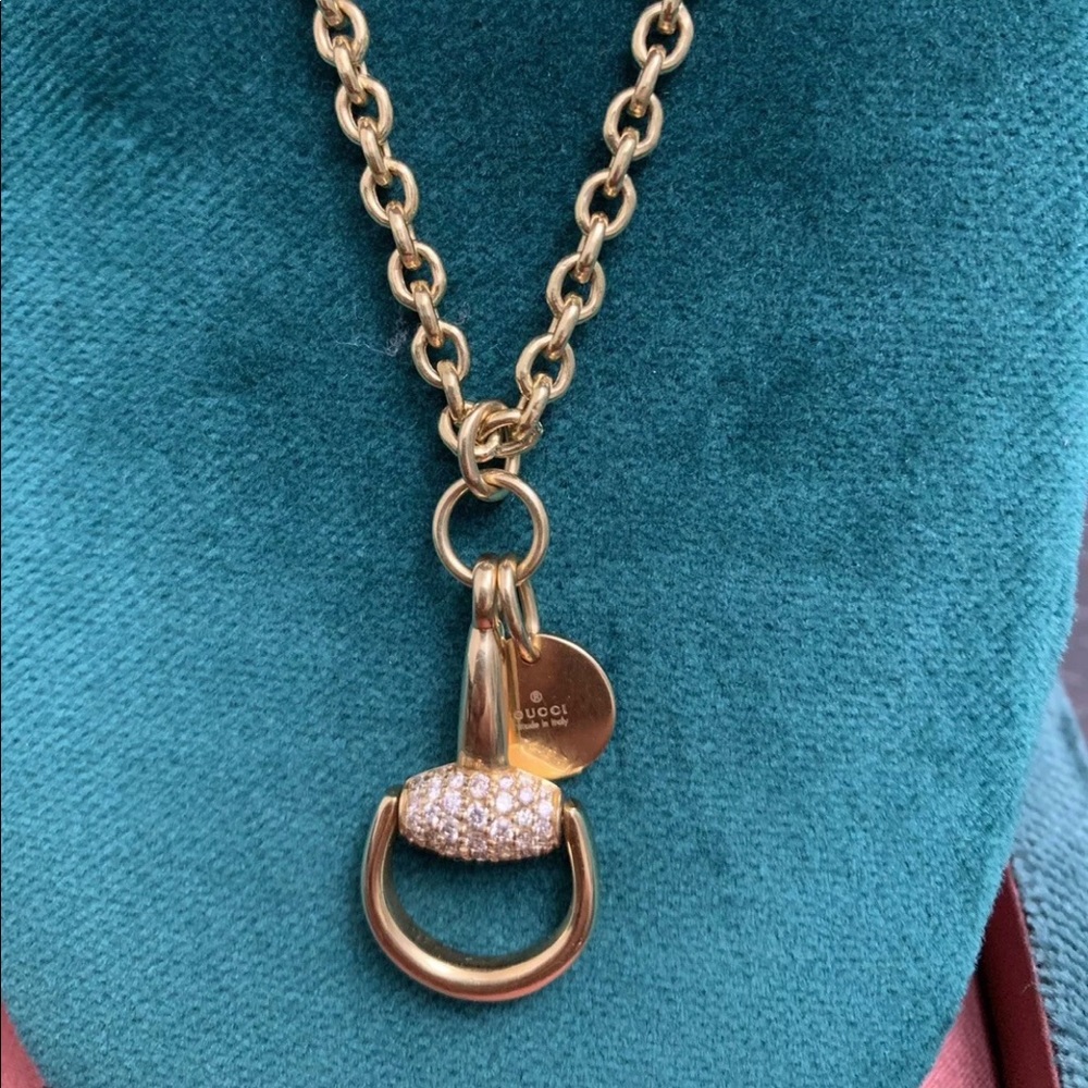 Gucci 18K Yellow Gold Horsebit Necklace, Diamonds - Picture 7 of 8